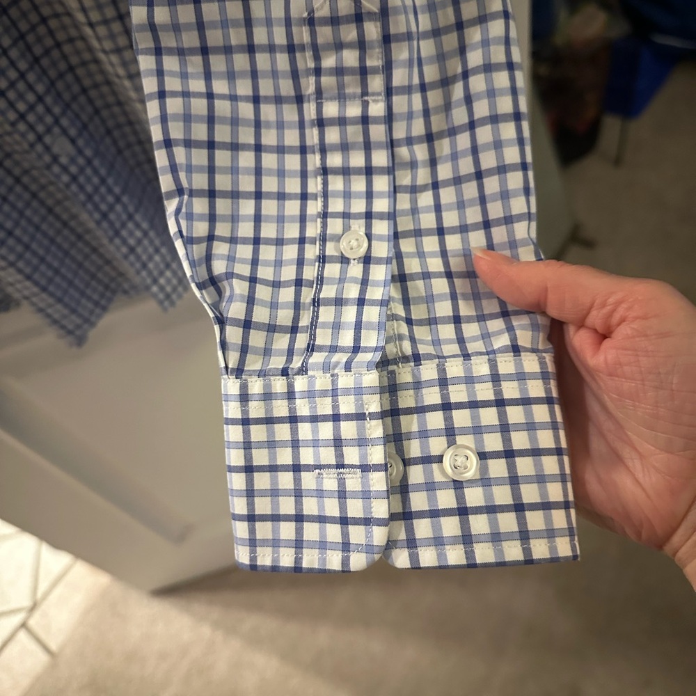 Haggar Men's White and Blue Plaid long sleeve Dress Shirt - Picture 6 of 11